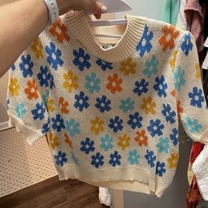 THML flowered sweater shirt sleeve top